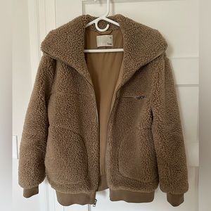 Aritzia Wilfred Sherpa Teddy Jacket - Small